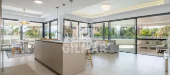 3 chambres Appartement à Estepona, Spain No. 132446 5