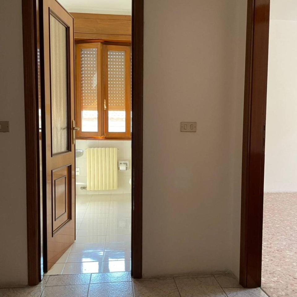 3-salle Appartement à Lumezzane, Italy No. 235391