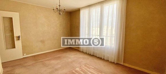 2 bedrooms Apartment in Noisy-le-Grand, France No. 183880 5