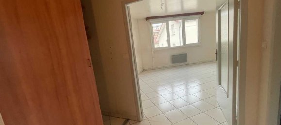 2 chambres Appartement à Lunéville, France No. 254143 4