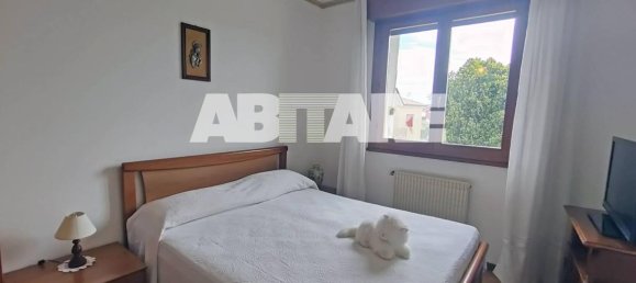 4 rooms Apartment in Salgareda, Italy No. 68518 9