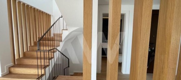 3 bedrooms Villa in Cascais, Portugal No. 166623 4