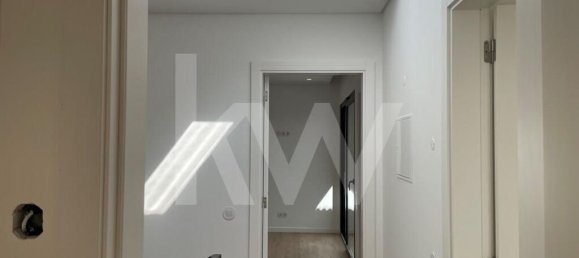 3 bedrooms Villa in Cascais, Portugal No. 166623 5