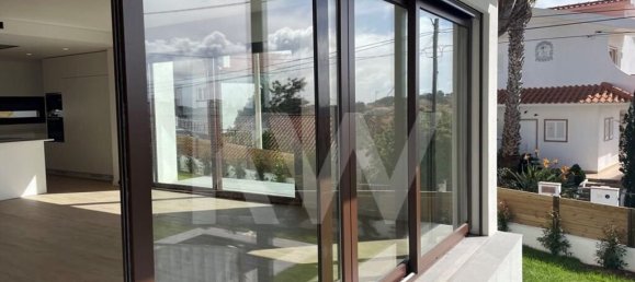 3 bedrooms Villa in Cascais, Portugal No. 166623 44