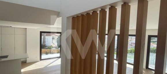 3 bedrooms Villa in Cascais, Portugal No. 166623 3