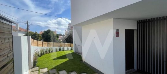 3 bedrooms Villa in Cascais, Portugal No. 166623 21
