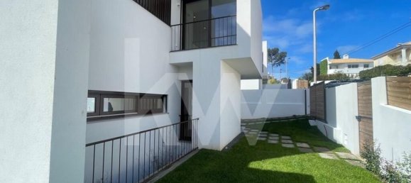 3 bedrooms Villa in Cascais, Portugal No. 166623 24