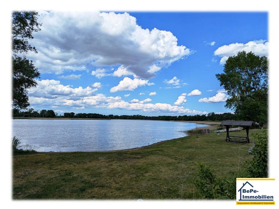 Bungalow de 3 habitaciónes en Mecklenburgische Seenplatte, Germany No. 220961