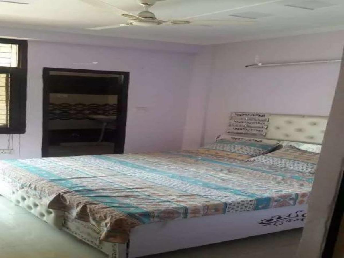 3 bedrooms House in Ghaziabad, India No. 19048