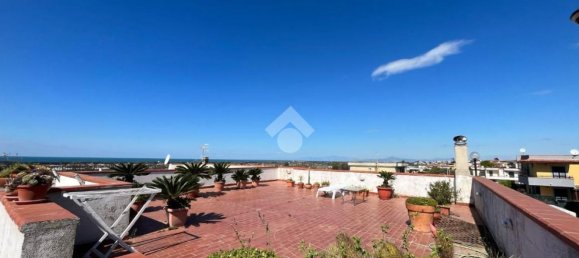 3 rooms Apartment in Pozzuoli, Italy No. 54020 7