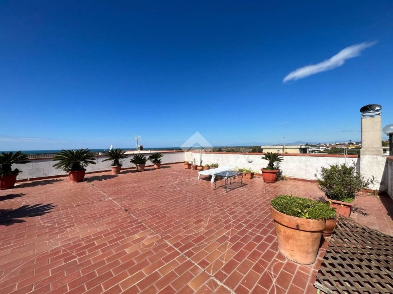 3 rooms Apartment in Pozzuoli, Italy No. 54020