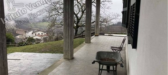 5 bedrooms Villa in Tornolo, Italy No. 288698 21