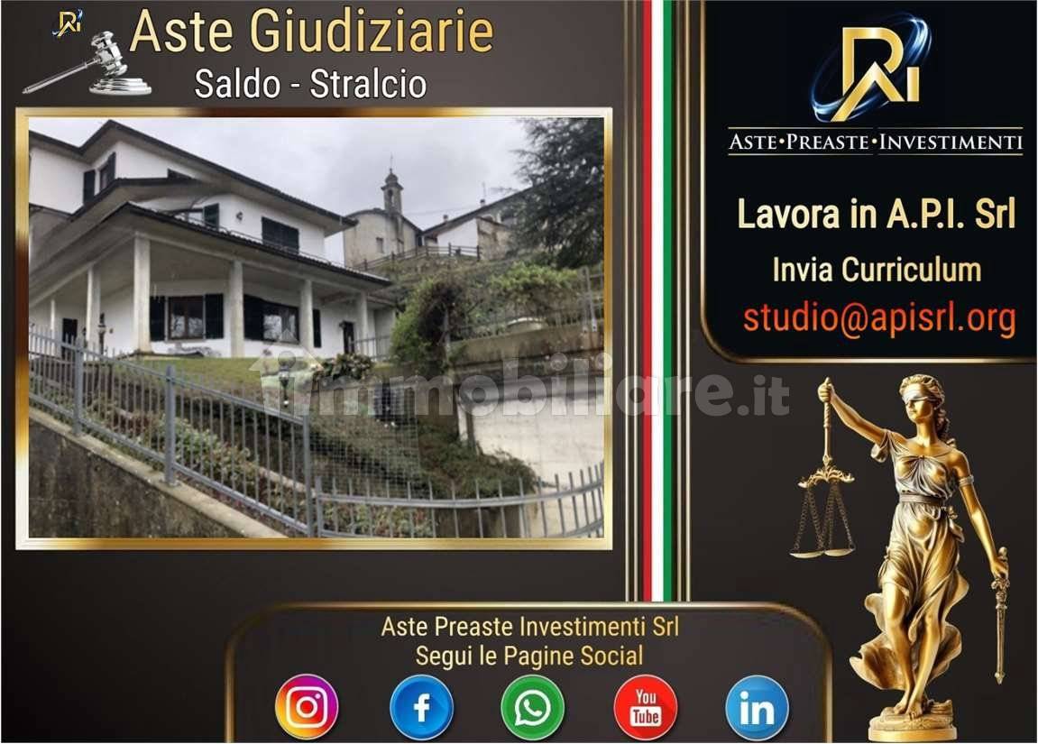 5 bedrooms Villa in Tornolo, Italy No. 288698