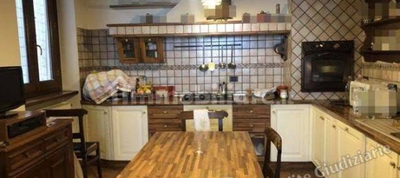 5 bedrooms Villa in Tornolo, Italy No. 288698 9