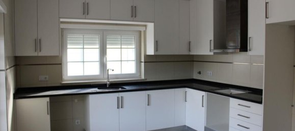 4 bedrooms Villa in Caldas da Rainha, Portugal No. 108793 7