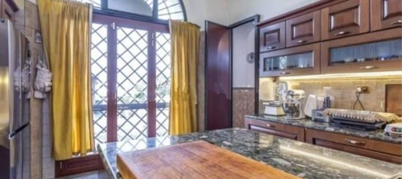 Вилла с 10 комнатами в Паломбара Сабина, Италия № 40465 18