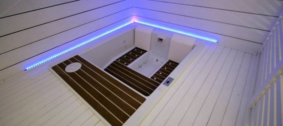 3 bedrooms Villa in Camaiore, Italy No. 223263 6