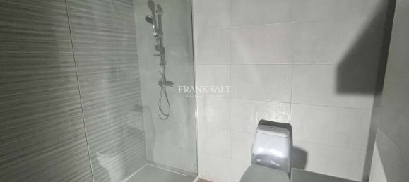 1 bedroom Maisonette in Fgura, Malta No. 8165 7