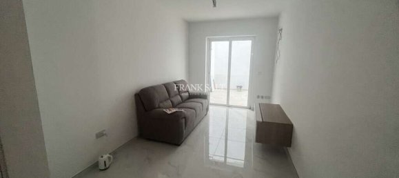 1 bedroom Maisonette in Fgura, Malta No. 8165 5