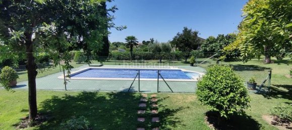 4 bedrooms House in El Molar, Spain No. 143116 9