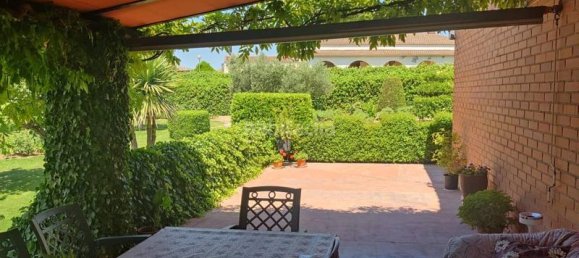 4 bedrooms House in El Molar, Spain No. 143116 3