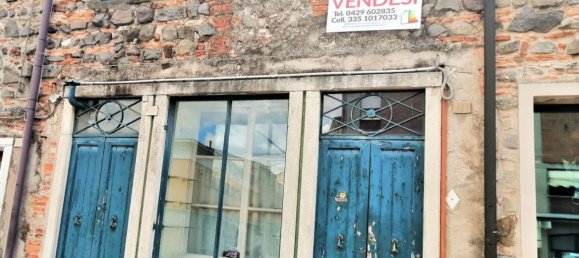 300m² Building in Padua, Italy No. 207721 3