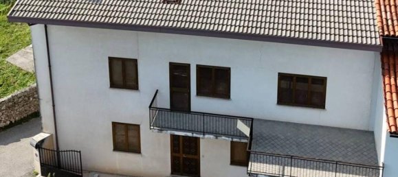 Villa de 5 habitaciónes en Pordenone, Italy No. 34751 3