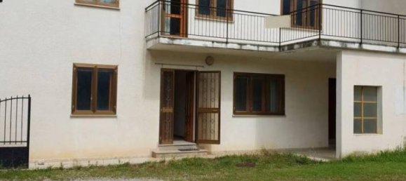 Villa de 5 habitaciónes en Pordenone, Italy No. 34751 6