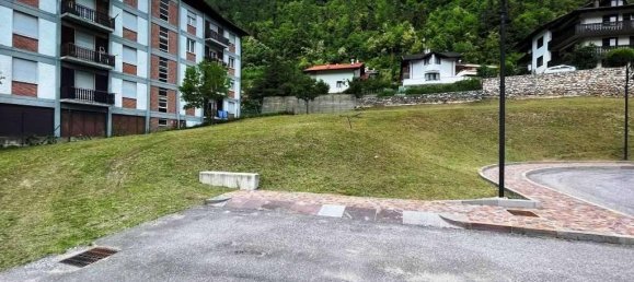 325m² Land in Malé, Italy No. 29193 6