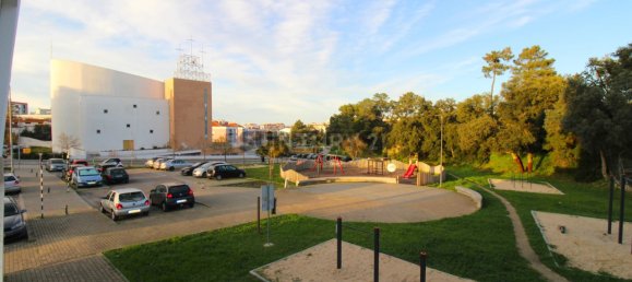 Apartamento de 3 dormitorios en Seixal, Portugal No. 155789 3