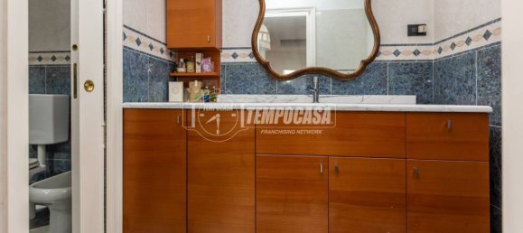 2 bedrooms Apartment in Turin, Italy No. 139756 16