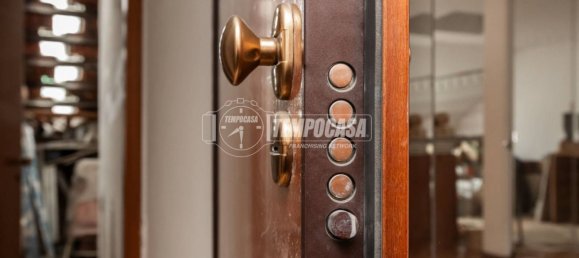 2 bedrooms Apartment in Turin, Italy No. 139756 4