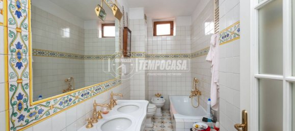 2 bedrooms Apartment in Turin, Italy No. 139756 19