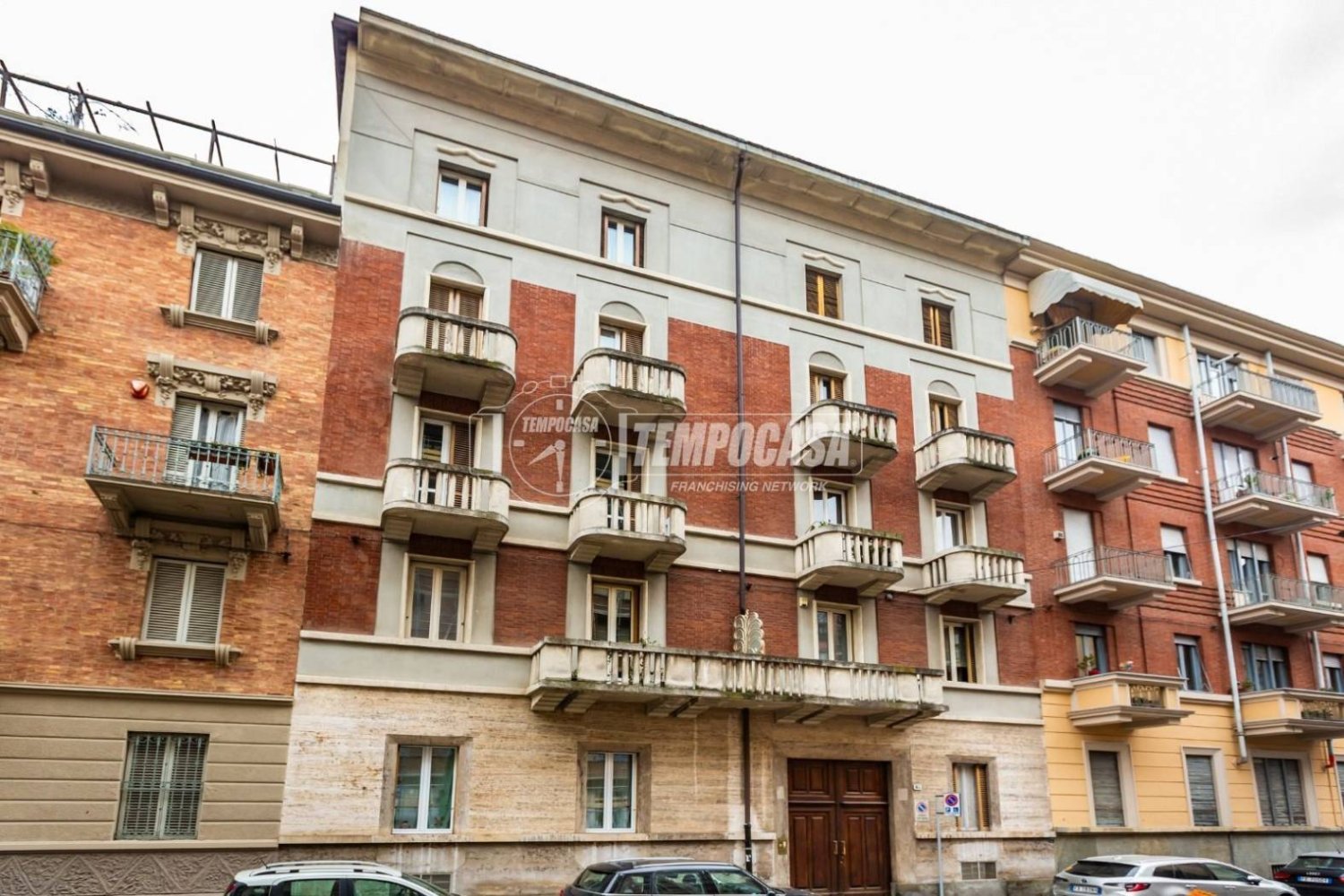 2 bedrooms Apartment in Turin, Italy No. 139756
