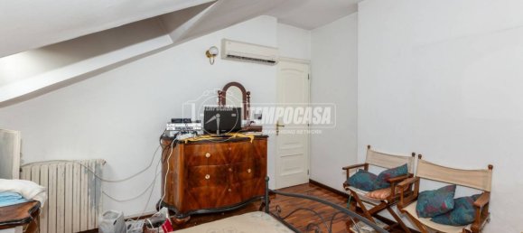 2 bedrooms Apartment in Turin, Italy No. 139756 7