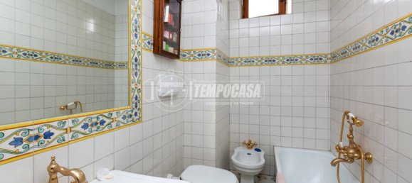 2 bedrooms Apartment in Turin, Italy No. 139756 18