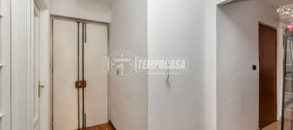 2 bedrooms Apartment in Turin, Italy No. 139756 5
