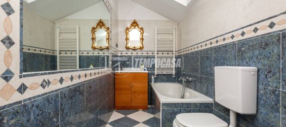 2 bedrooms Apartment in Turin, Italy No. 139756 15