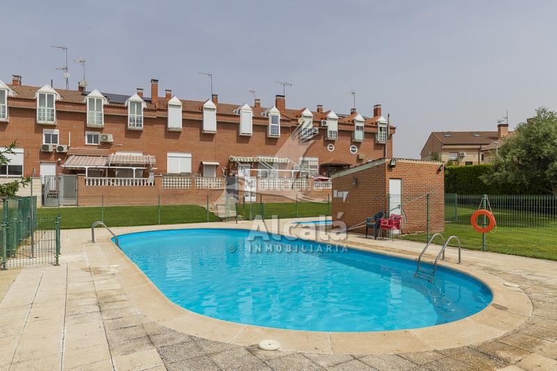 4 Schlafzimmer Stadthaus in Meco, Spain, Nr. 282875