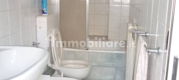 Apartamento de 2 dormitorios en Savona, Italy No. 70726 9