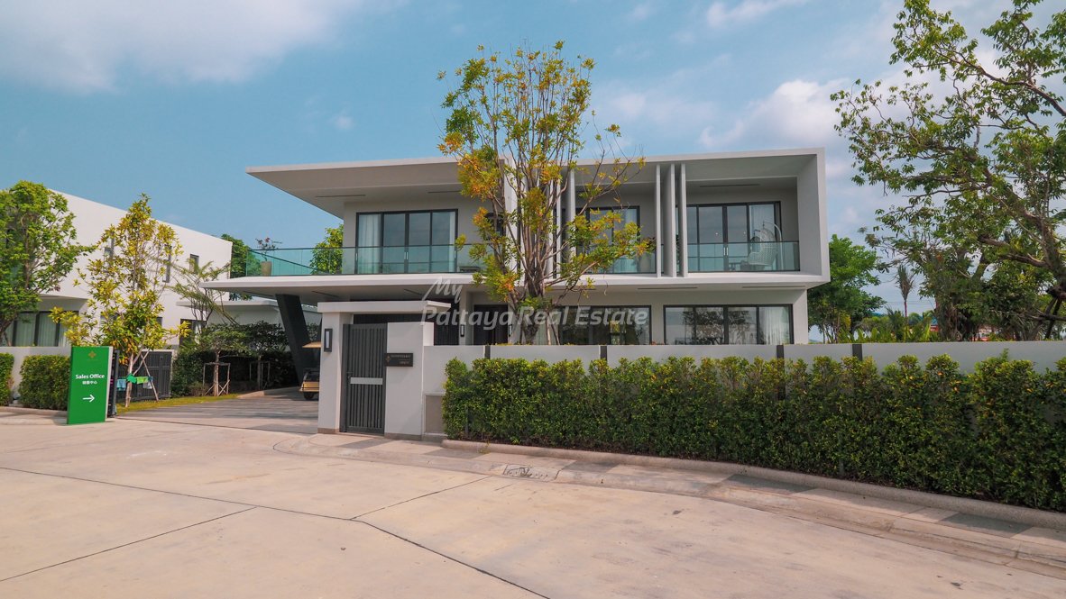 4 bedrooms Cafe / restaurant in Pattaya, Thailand No. 8419