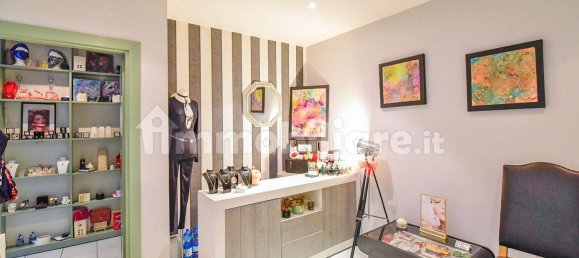 4-Zimmer Gewerbliche Immobilie in Lecco, Italy, Nr. 323700 3