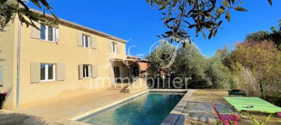 5 bedrooms Villa in Apt, France No. 353191 3