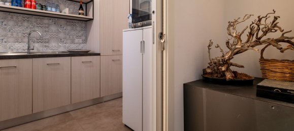 9 rooms House in Ragusa, Italy No. 80998 11