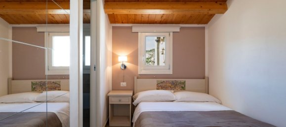 9 rooms House in Ragusa, Italy No. 80998 25