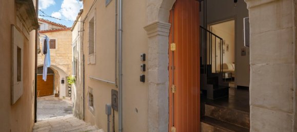 9 rooms House in Ragusa, Italy No. 80998 30