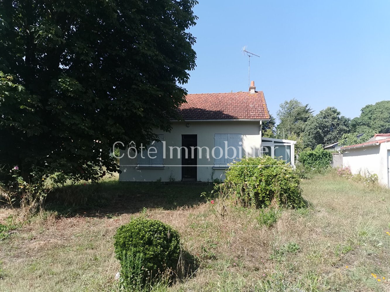  Land in Les Moutiers-en-Retz, France No. 112239