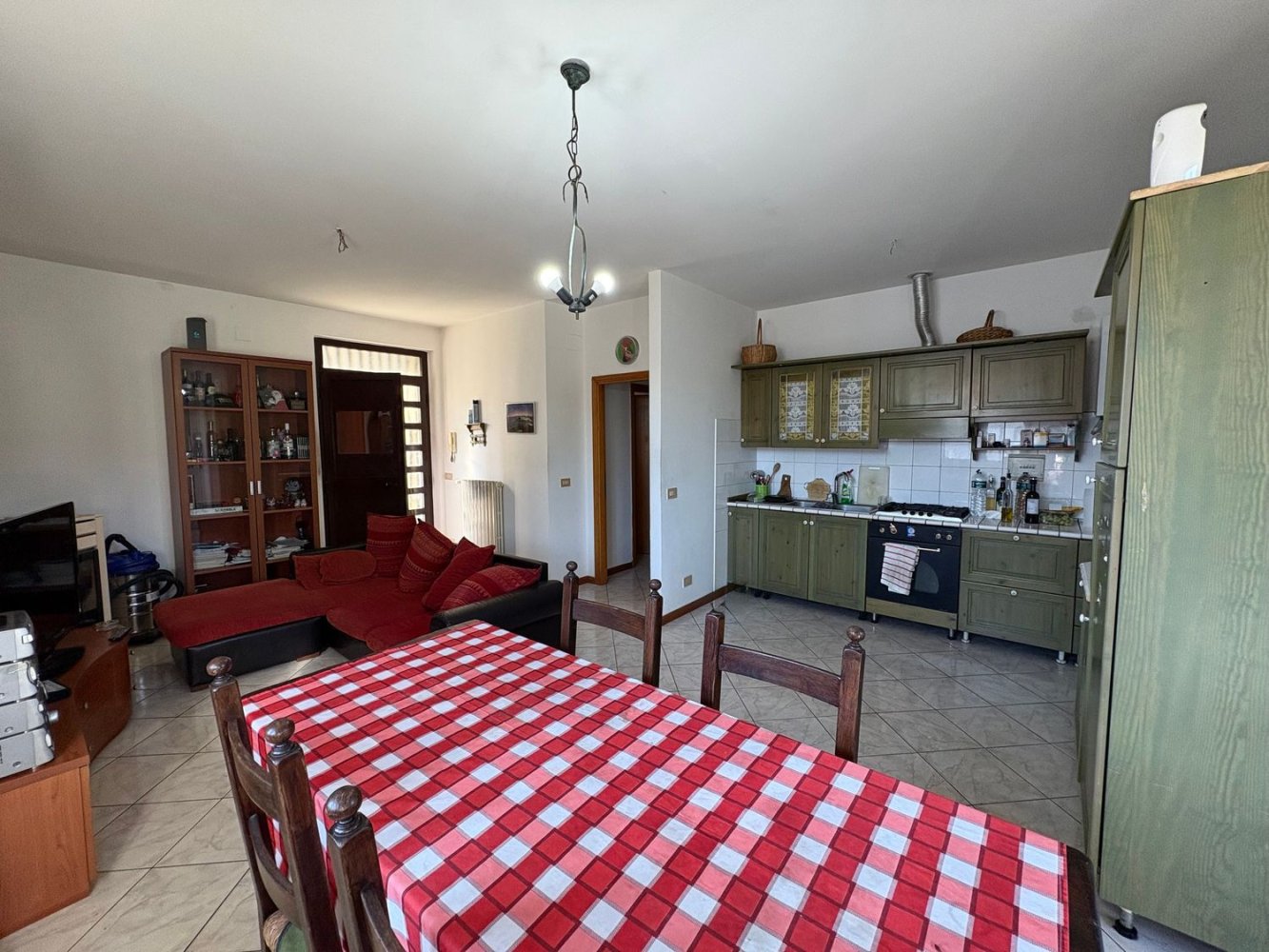3 rooms Apartment in Arezzo, Italy No. 289543