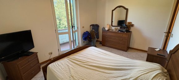 3 rooms Apartment in Arezzo, Italy No. 289543 8