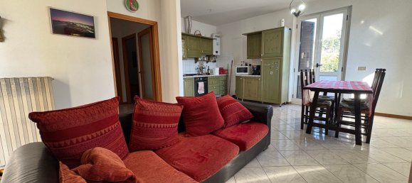 3 rooms Apartment in Arezzo, Italy No. 289543 2